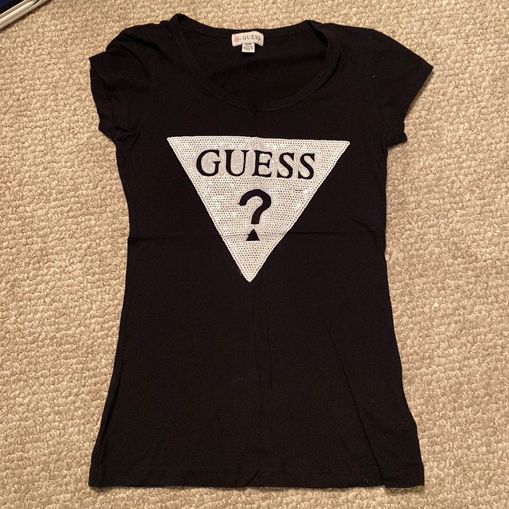 Black and white GUESS t shirt